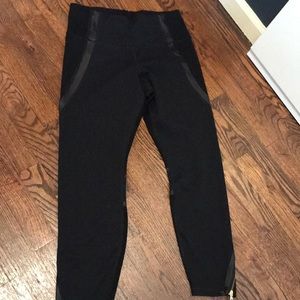 Old Navy Active black pants.